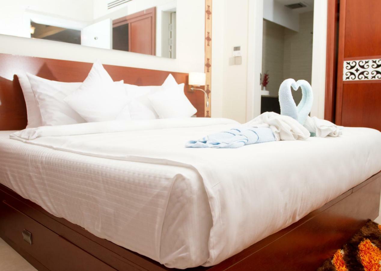 Coventina Lake Suites Dhaka Exterior photo